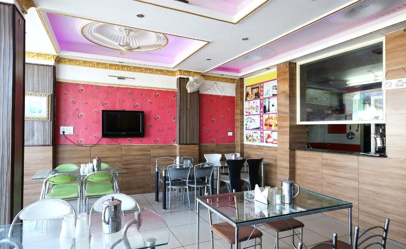 Abhilasha Hotel Pachmarhi Restaurant