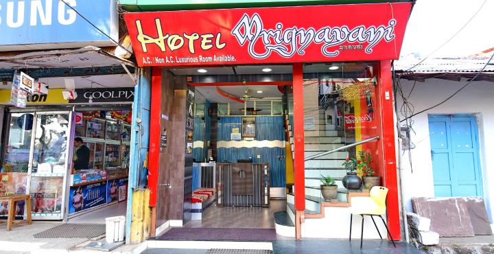 Mrignayani Hotel Pachmarhi
